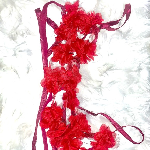 Burgundy lingerie two-piece - Picture 3 of 9